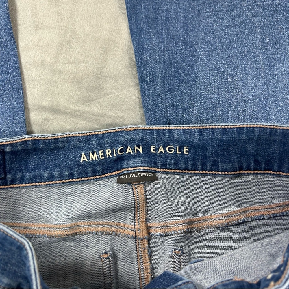 American Eagle Outfitters Women’s Blue Denim Jeans - Picture 4 of 7